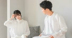 坐骨神経痛に悩む女性